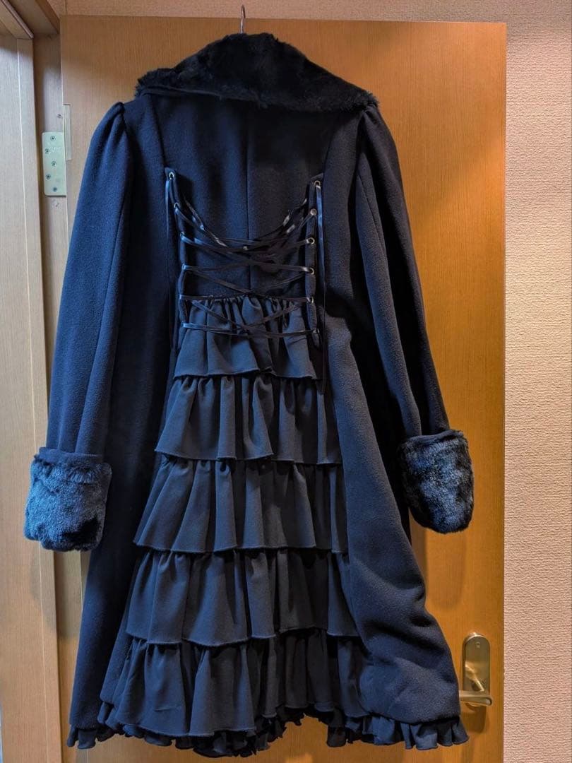 ALICE and the PIRATES フェザーローズ刺繍ケープ付きコート - メルカリ