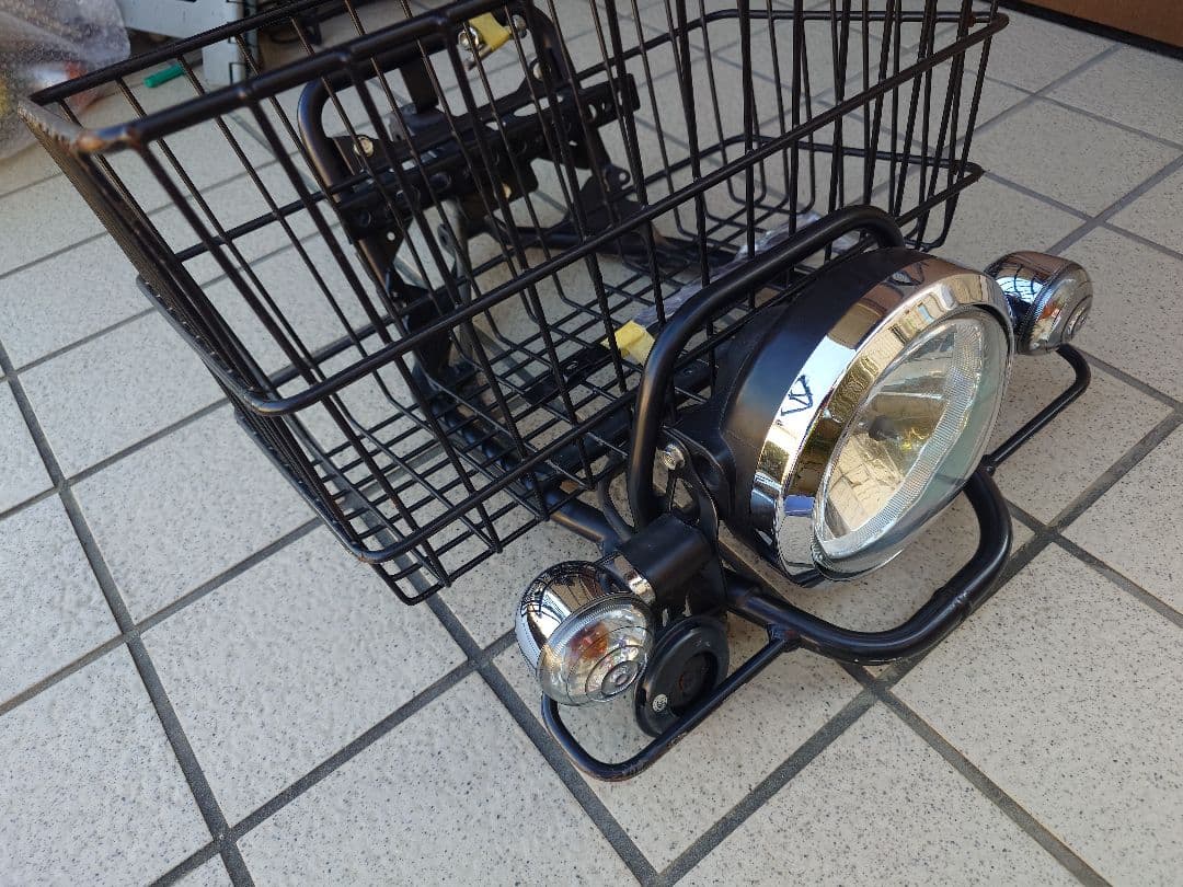 カブ50プロ AA04 ヘッドライト ウインカー 前カゴ ステー - メルカリ