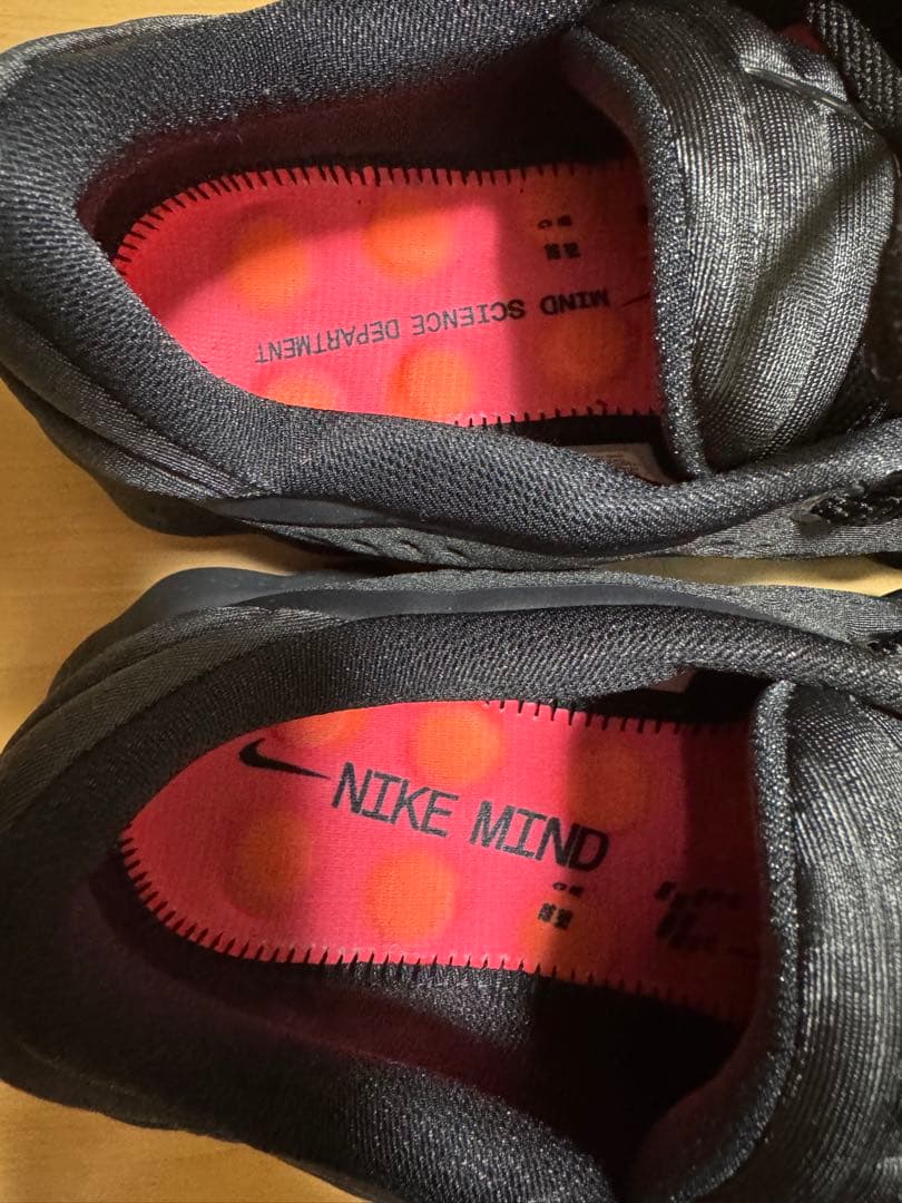 中古美品　NIKE MIND 002スニーカー US9.5 （27.5cm）