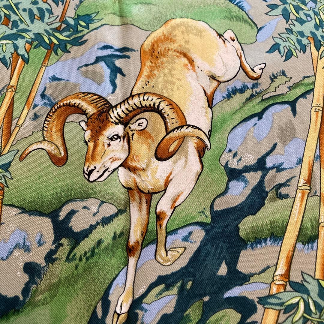 エルメスカレ90 四川 中国に帰ってしまったパンダに想いを馳せて