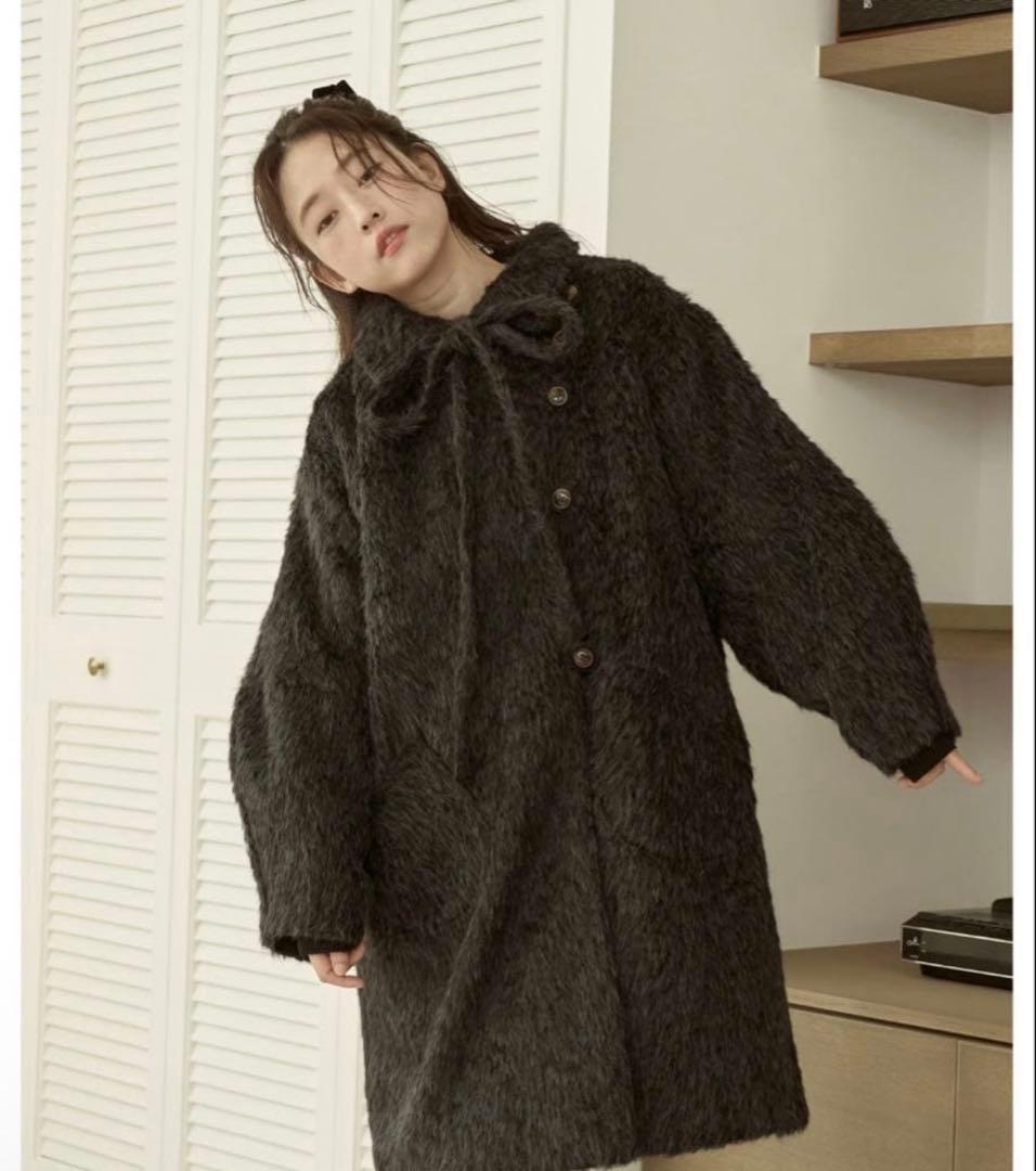 moi tytto 取り外しリボン付き シャギーミディ丈コート チャコールグレー