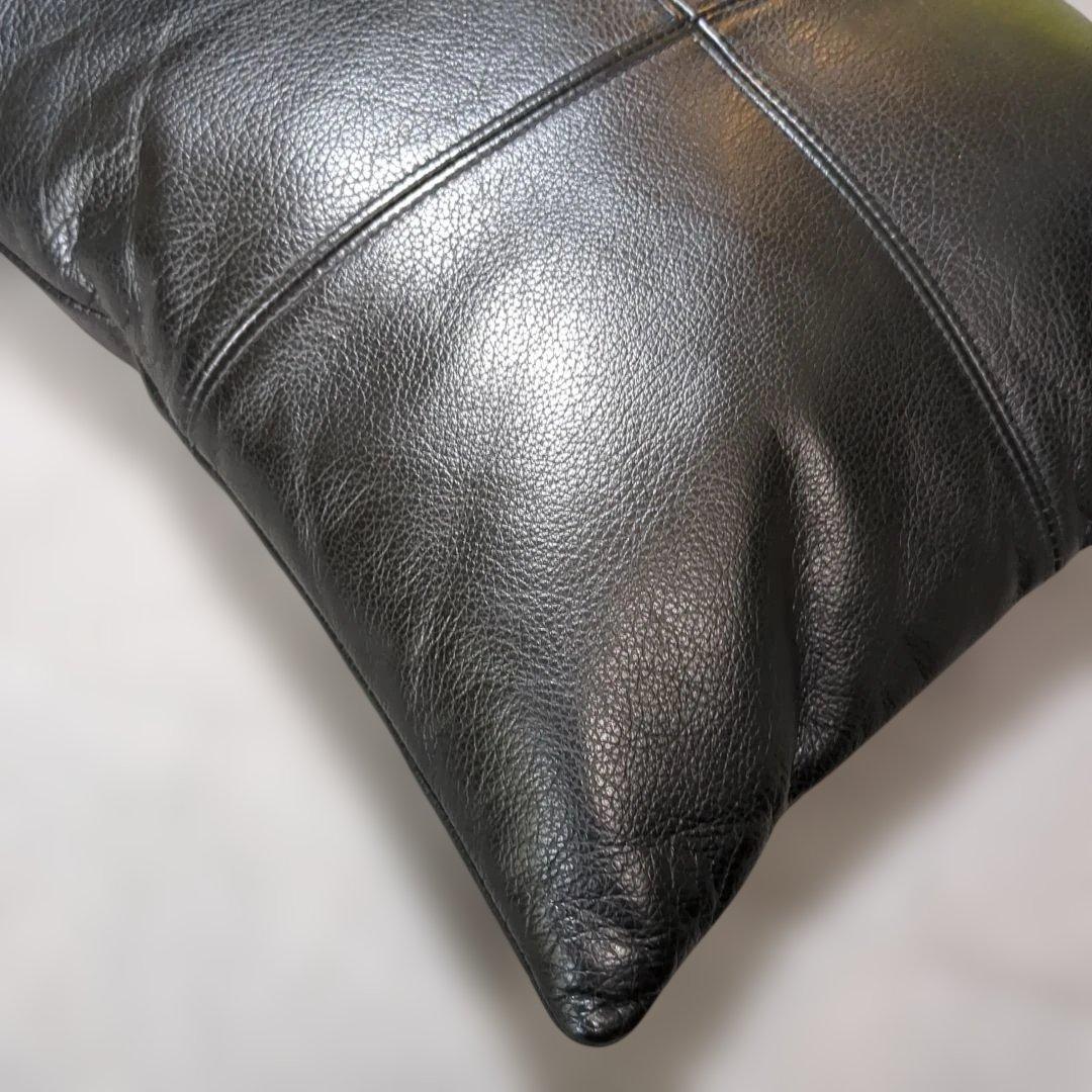 Cassina IXC レザー クッション 黒 ① - メルカリ