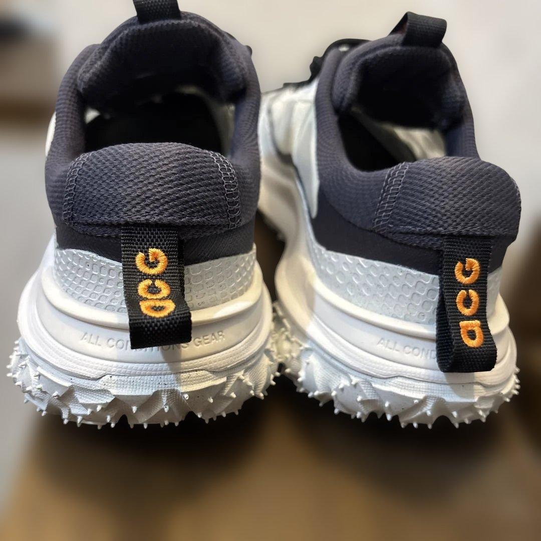 新品　ナイキ ACG　マウンテン フライ 2 ロー　24.0cm