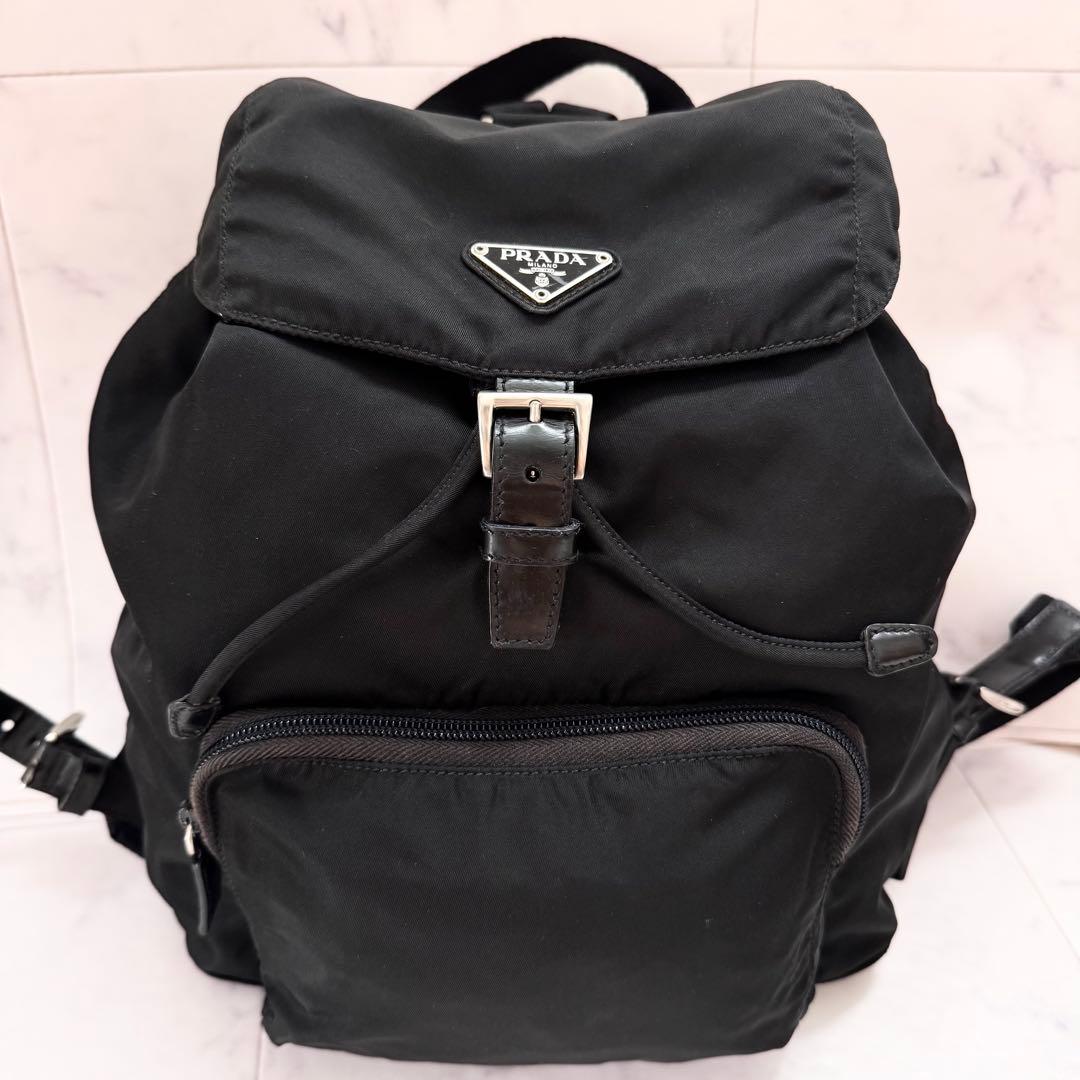 PRADA リュック　三角ロゴ　テスートナイロン　シルバー金具　黒　ユニセックス PRADA - PRADA プラダ リュック 三角ロゴ バックパック 巾着 黒