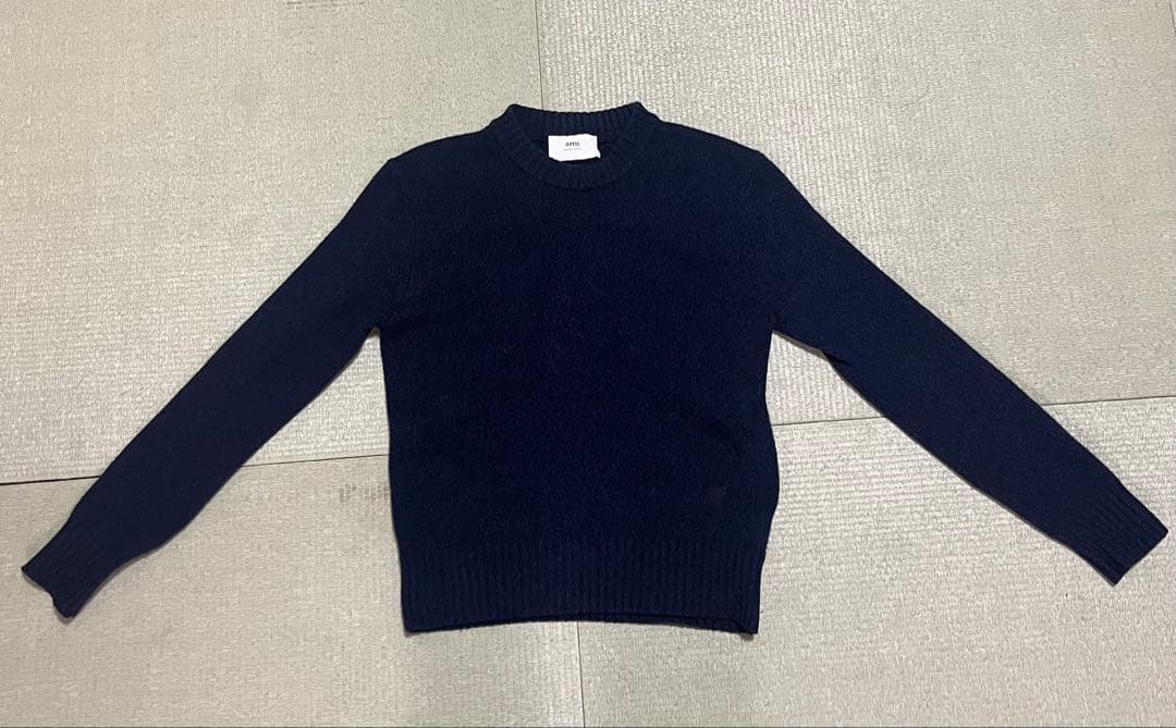 【美品】Ami Paris ネイビーニット カシミヤ　ユニセックス 美品】Ami Paris ネイビーニット カシミヤ ユニセックス - メルカリ