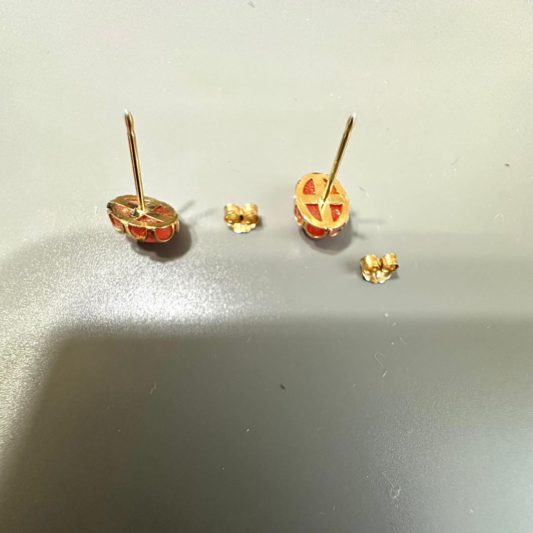 ハワイ 珊瑚14K金ピアス 0.94g 【14K 585刻印あり】