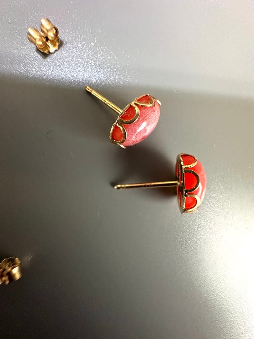ハワイ 珊瑚14K金ピアス 0.94g 【14K 585刻印あり】