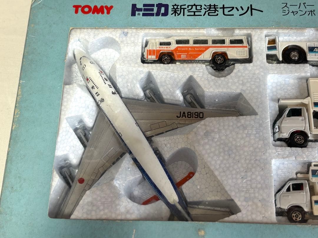 トミカ 新空港セット スーパージャンボ ANA 全日空 - メルカリ