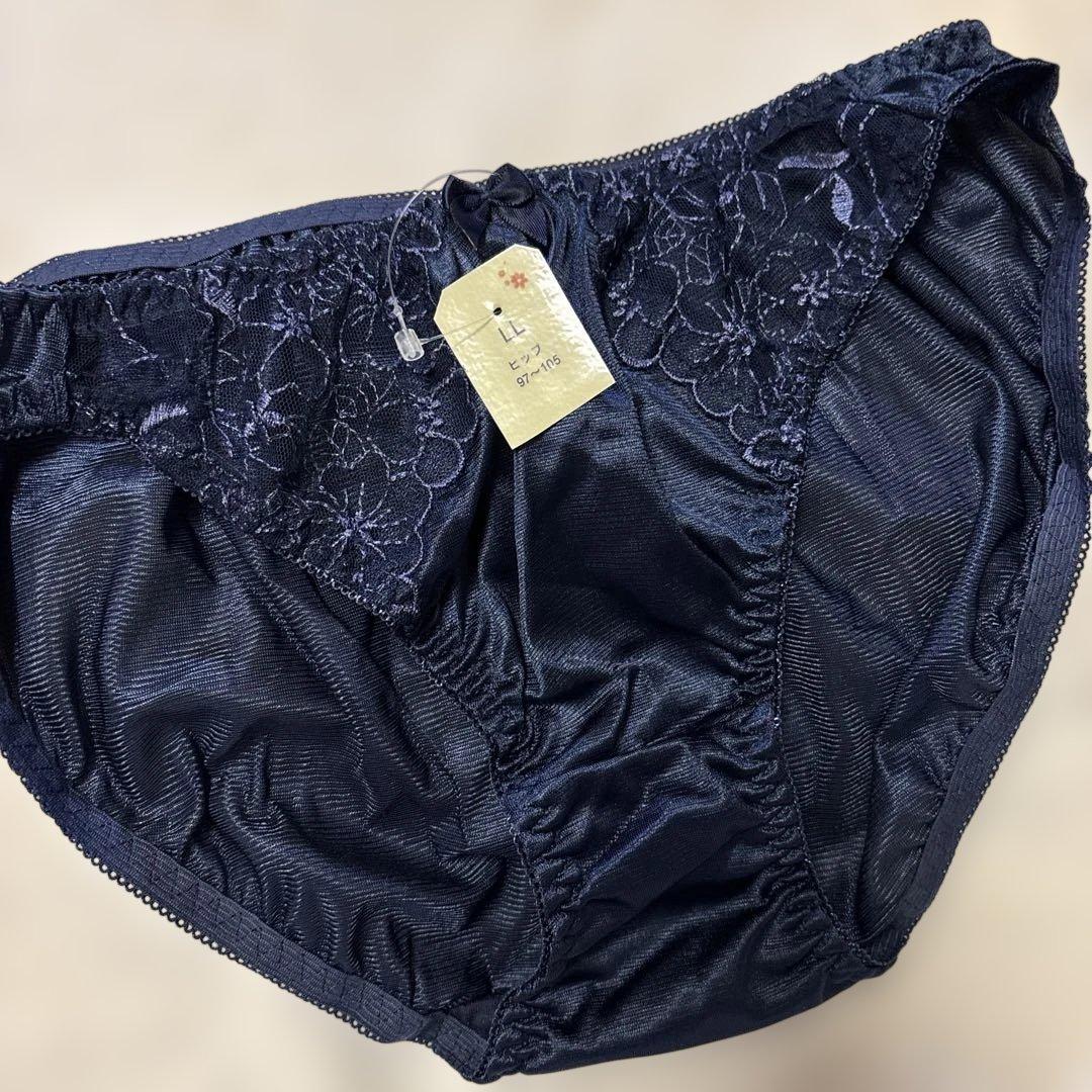 ブラショーツ ネイビー花刺繍 G85 - メルカリ