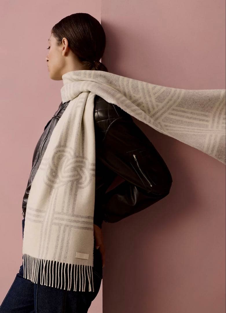 エルメス　カシミヤ　マフラー 《ヌー・マラン》