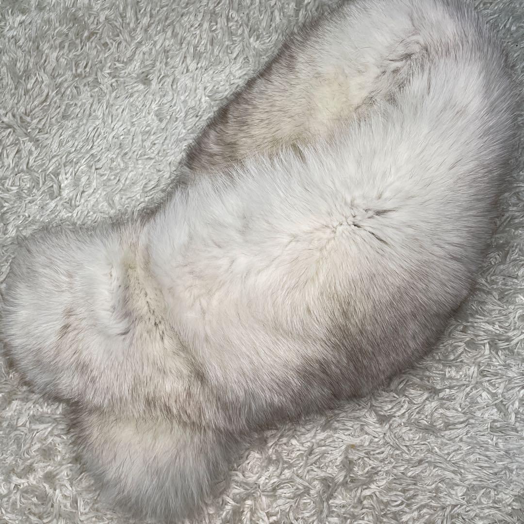 極美品✨ SAGAFOX 高級白銀ブルーフォックスショール 本毛皮 白系