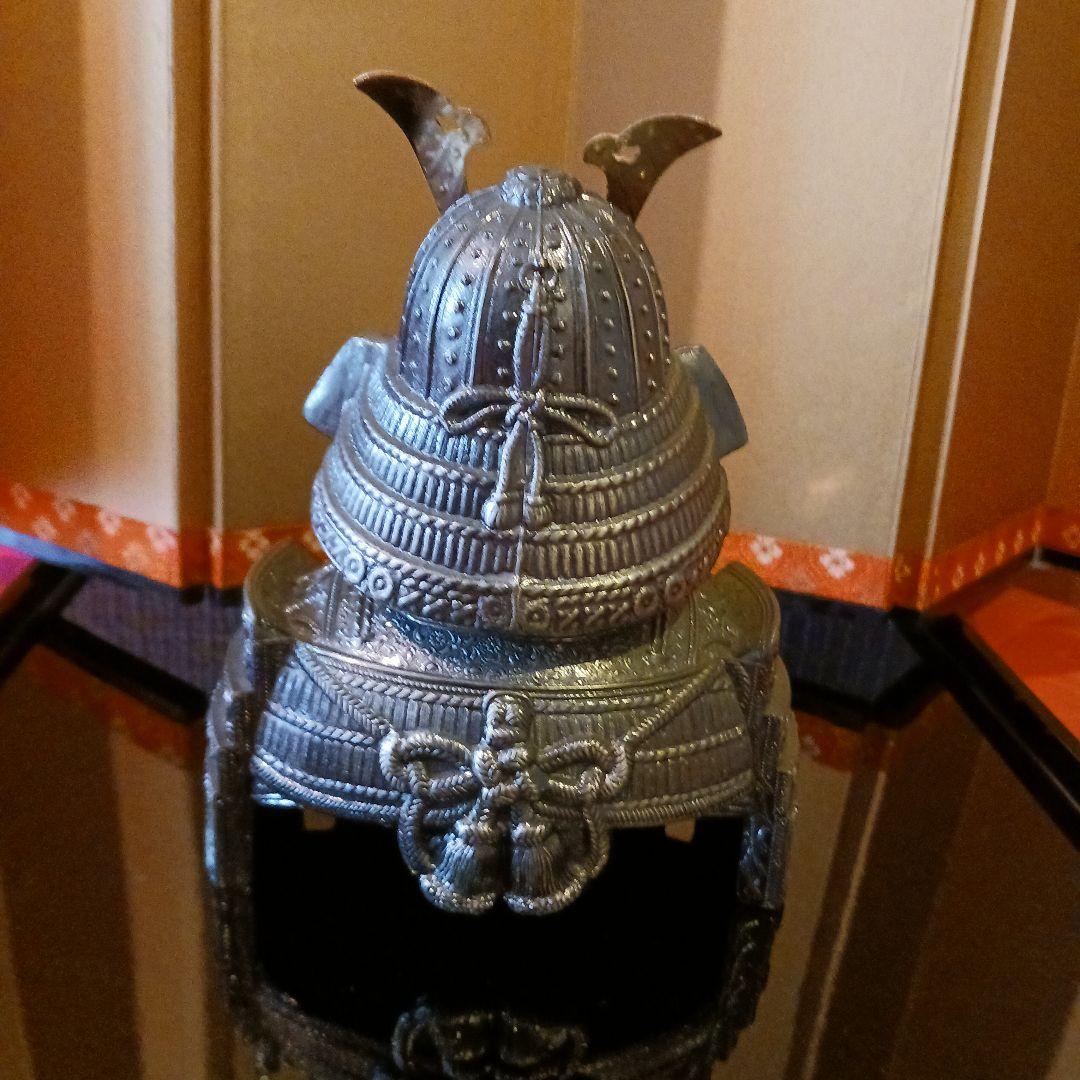 ニッカウイスキー G&G兜 甲冑 鎧 戦国武将 金属製 ボトルカバー - メルカリ