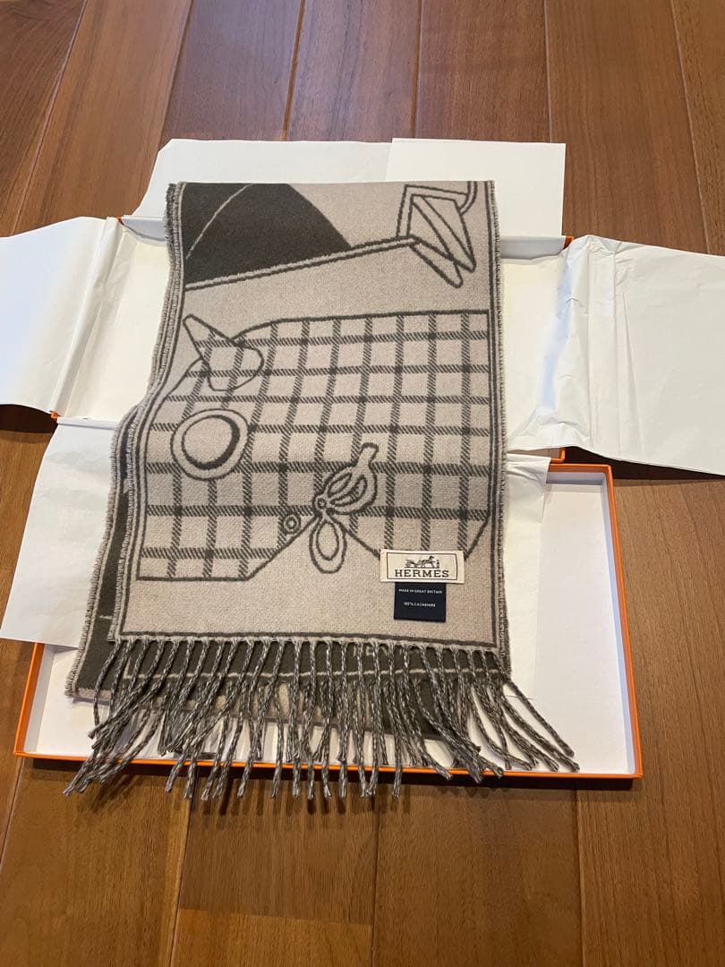 HERMES カシミヤマフラー 《カマイユ》