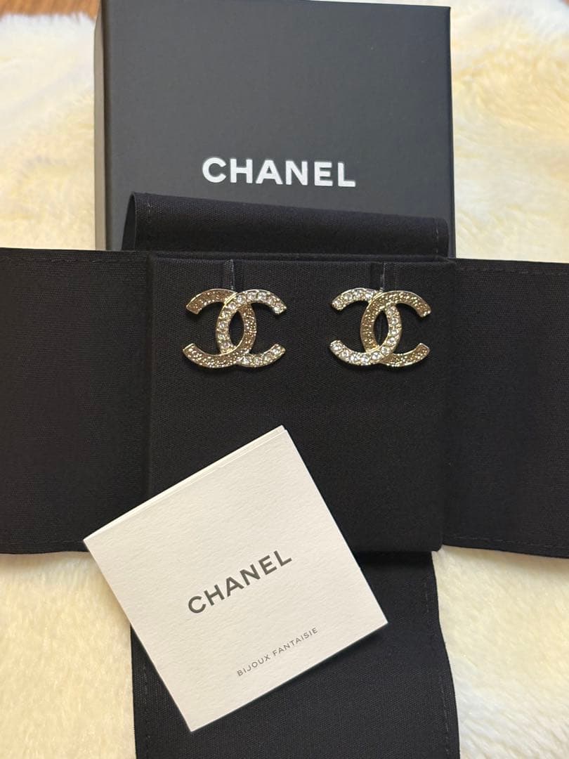 最終　から少し値下げしてみたこれがホンマのラスト CHANEL シャネル　ピアス org.jpg