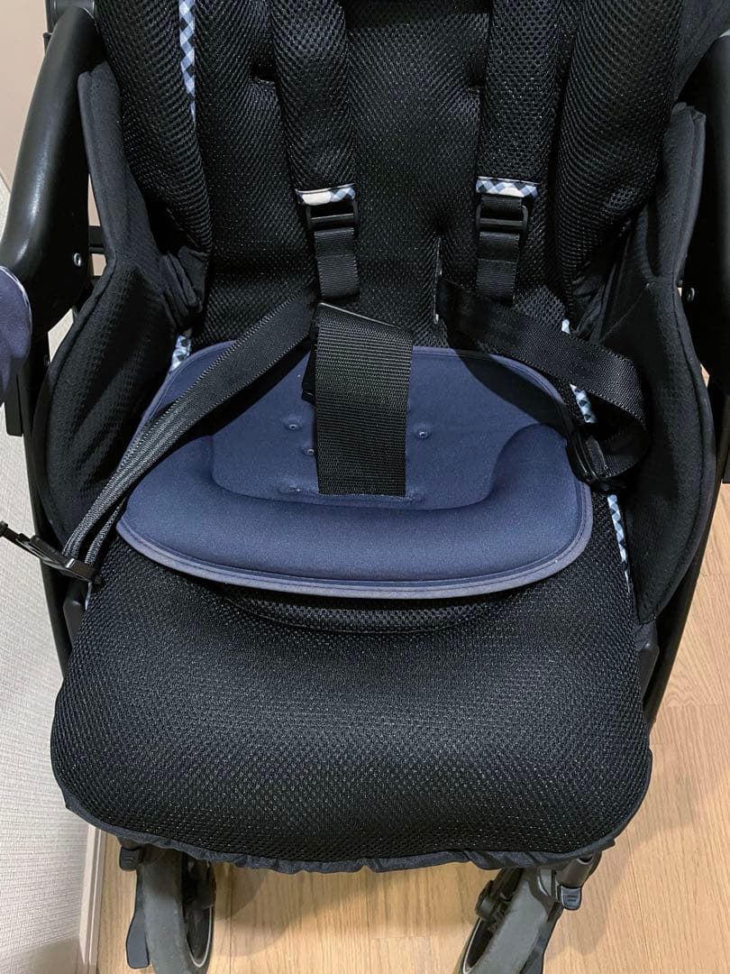 《タイヤ&フレーム新品》ピジョン✕赤ちゃん本舗合同開発★ランフィリノンRA8L