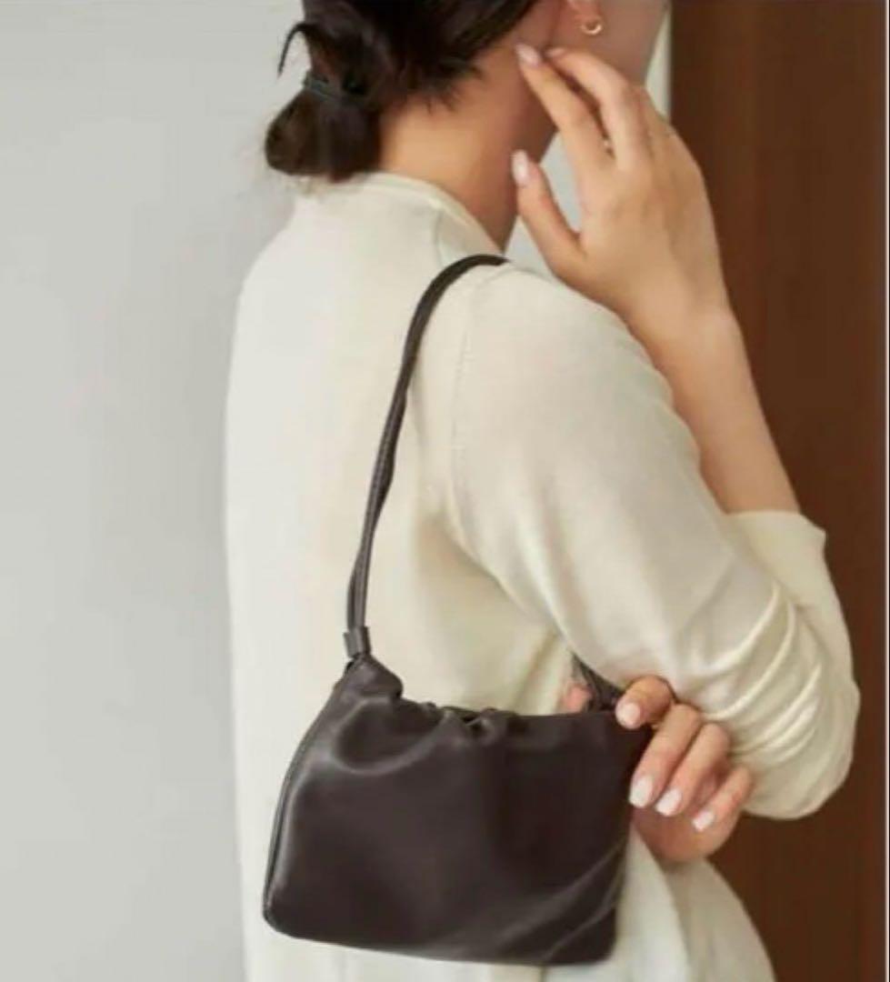 NOTHING WRITTEN NELLA STRAP MINI ブラウン 追加》NOTHING WRITTEN / ナッシングリトゥン NELLA STRAP MINI バッグ