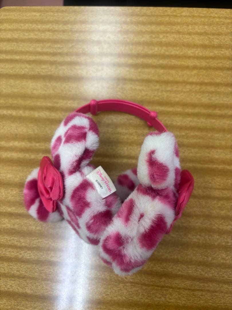 ディズニー耳当て ピンクと白のヒョウ柄イヤーマフ（着画あり） DISNEY (ディズニー) ディズニーグッズ ディズニー ヒョウ柄