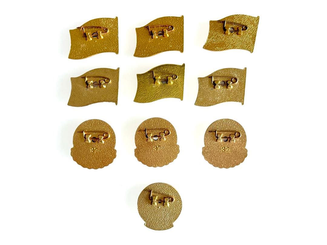 10個セット 北朝鮮 金日成 肖像徽章 キムイルソン バッジ - メルカリ