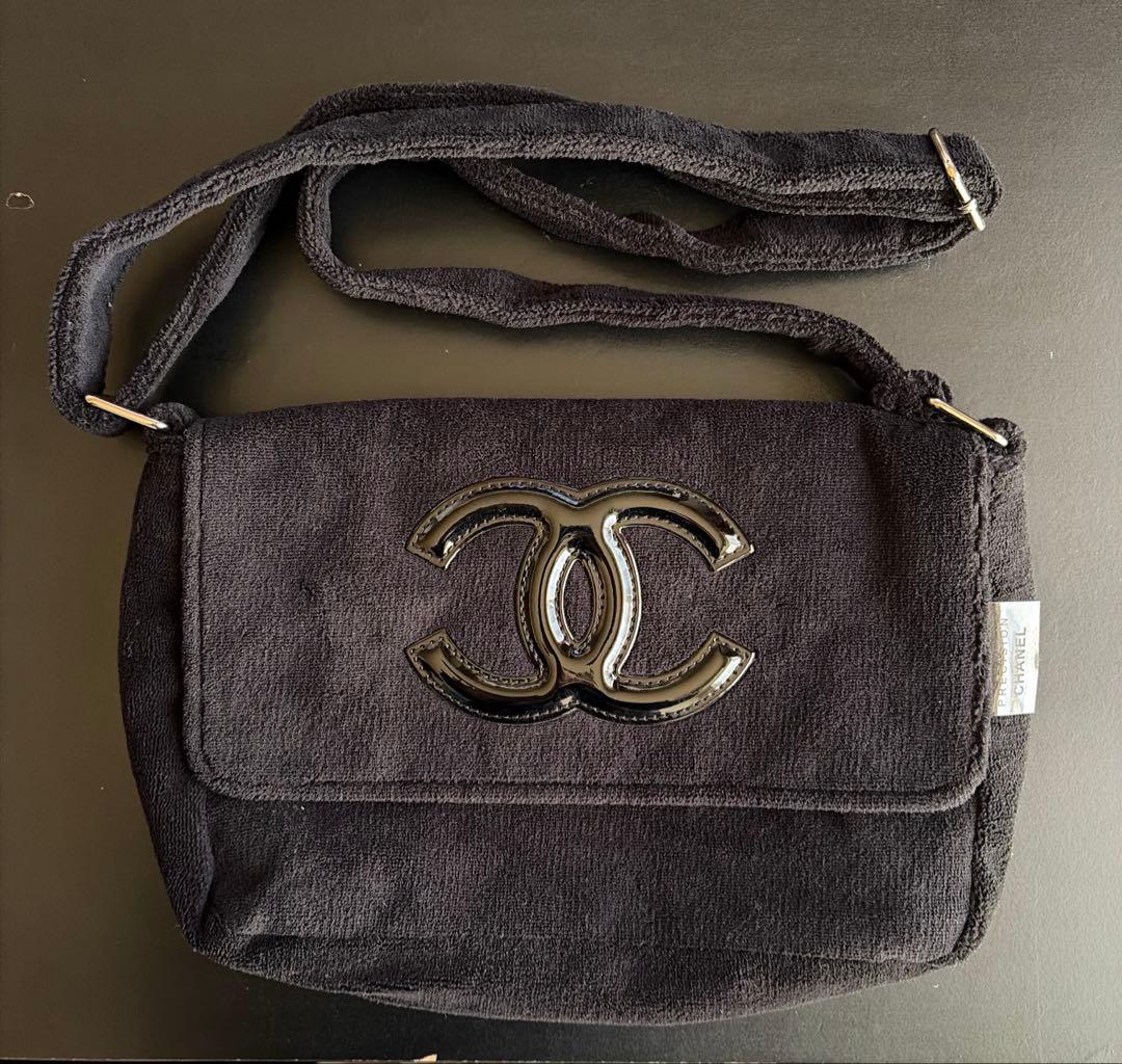 CHANEL ブラック ショルダーバッグ　ノベルティー　美品 シャネル ココマーク パイル地 ノベルティ ショルダーバッグ ブラック