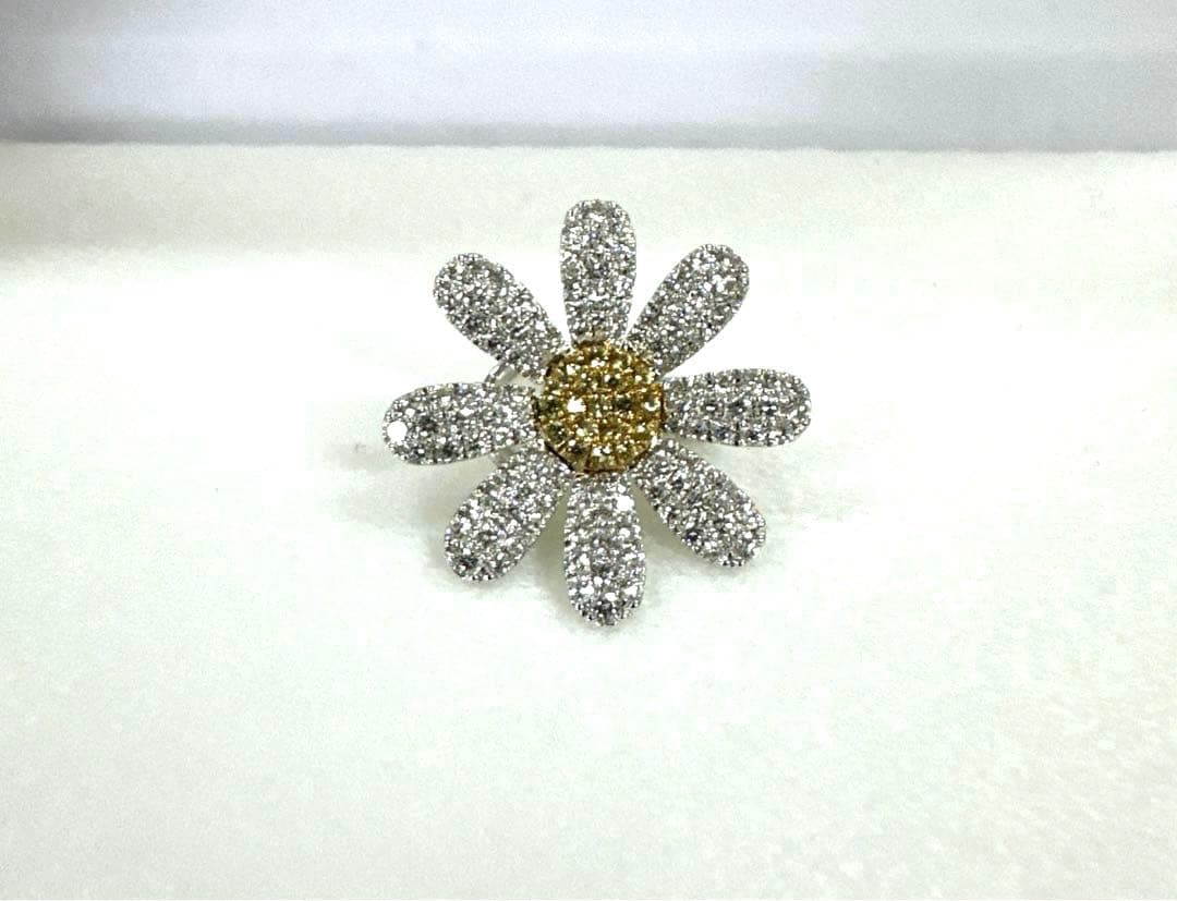 MIO HARUTAKA ミオハルタカ マーガレットピアス - メルカリ