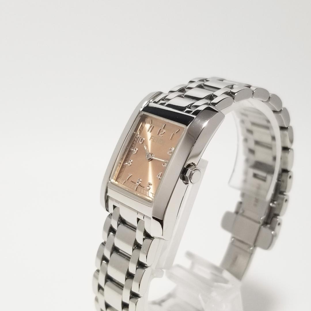 電池交換済 FENDI フェンディ 腕時計 クラシコ クォーツ 稼働 7000L