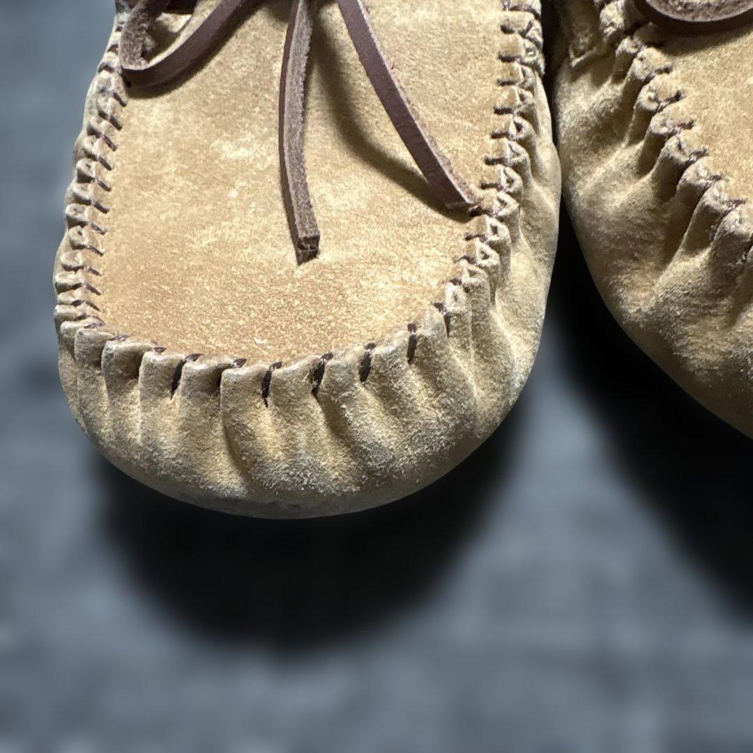 UGG ベージュ スエード モカシン - メルカリ