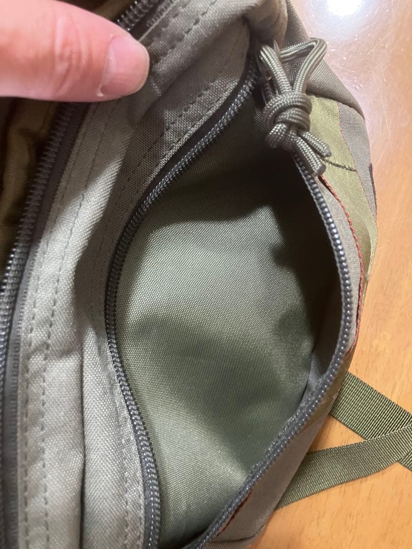BRIEFING オリーブグリーン ショルダーバッグ - メルカリ