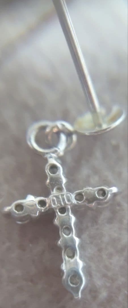pt900 ダイヤモンド クロス型ピアス 0.20ct