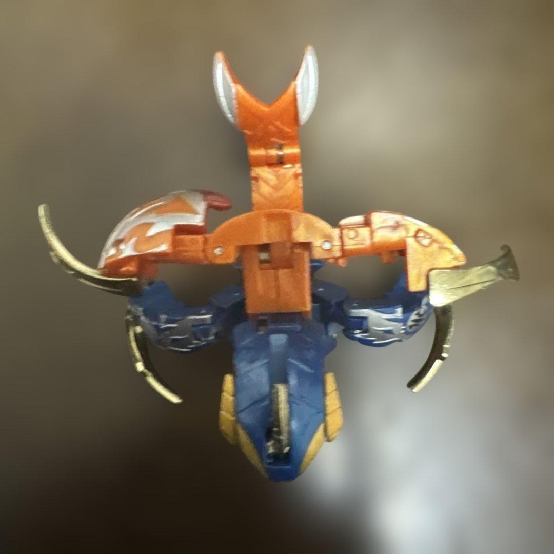 ヨ*イ様 爆丸 轟ガリュウ