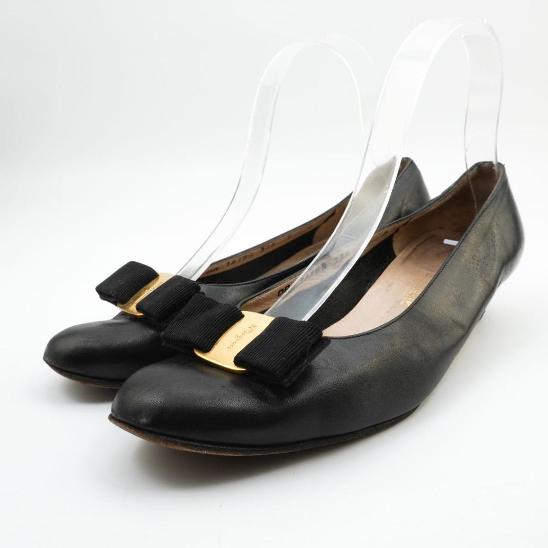 サルヴァトーレフェラガモ 7C ヴァラリボンパンプス ブラック/ND6