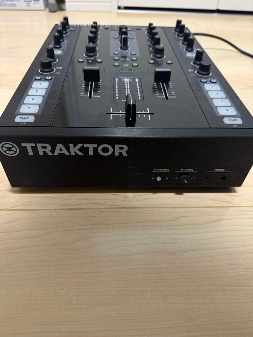 TRAKTOR KONTROL Z2 DJミキサー - メルカリ