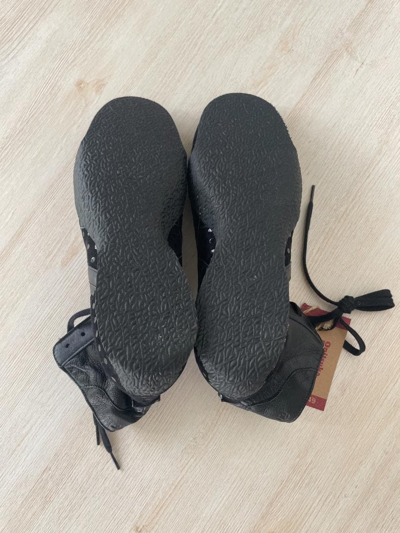 ドット☆オニツカタイガー☆23.5cm☆ハイカットスニーカー☆新品タグ付き