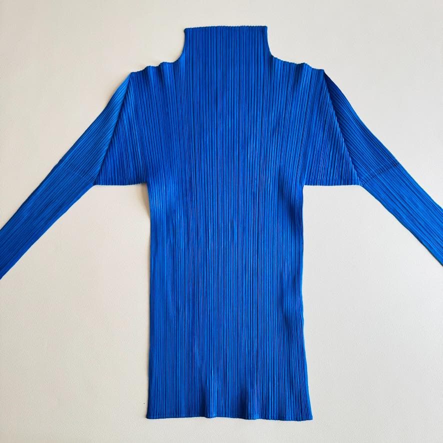 美品✨プリーツプリーズ イッセイミヤケ ハイネックカットソー ブルー