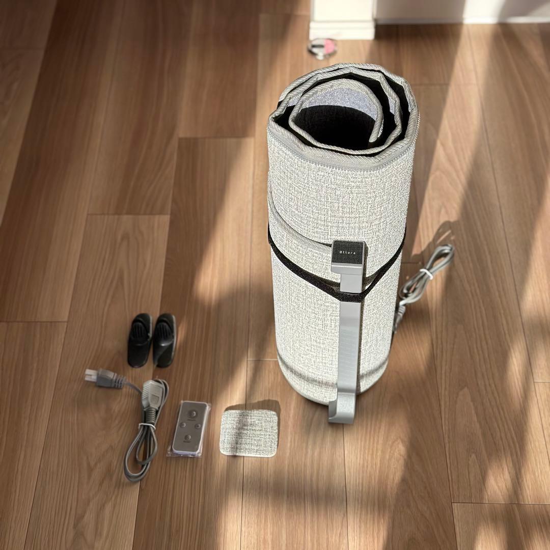 アットライズ 2025年版 ラウンドパネルヒーター リモコン付き - メルカリ