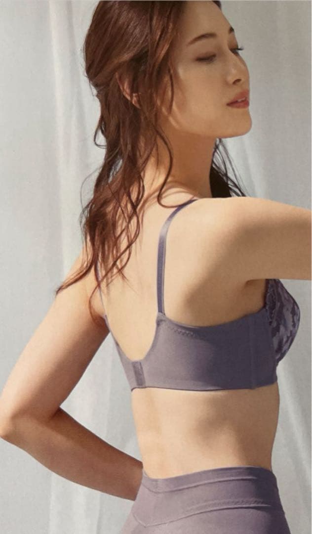 りこぴん様専用 シャルレ ミライ ブラ C75 ＆ ショーツ M - メルカリ