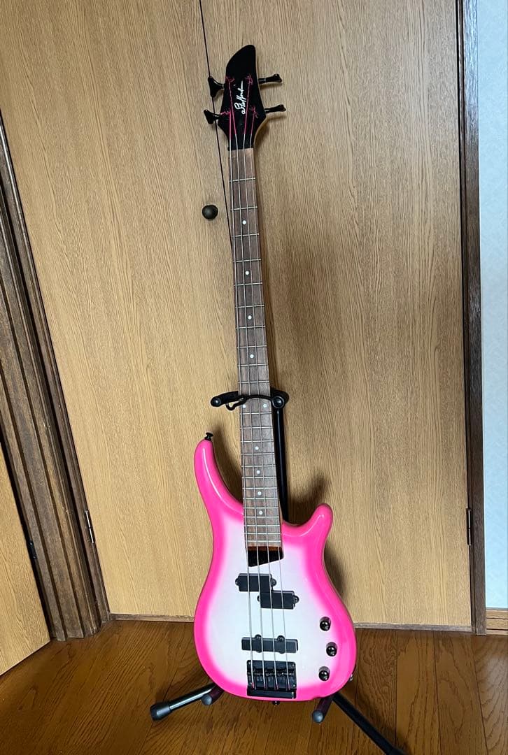 4弦エレキベース ピンク - メルカリ