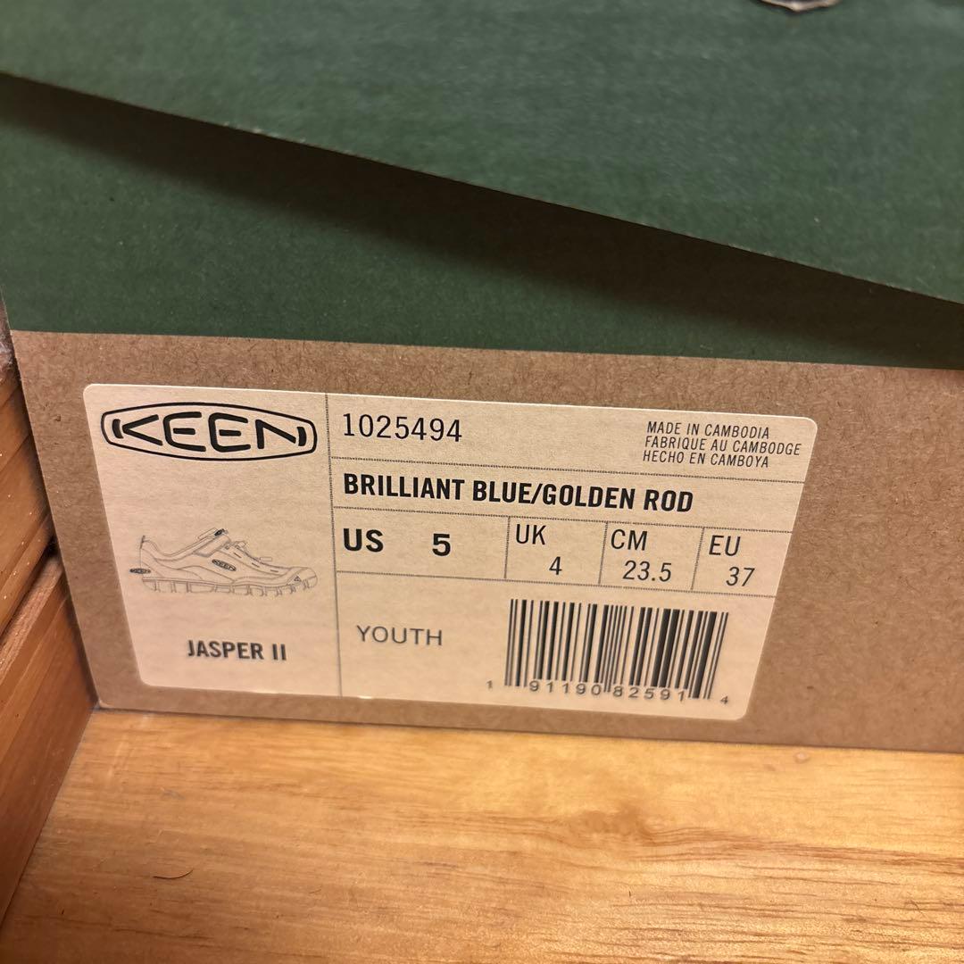 【新品未使用】KEEN スニーカー 23.5cm