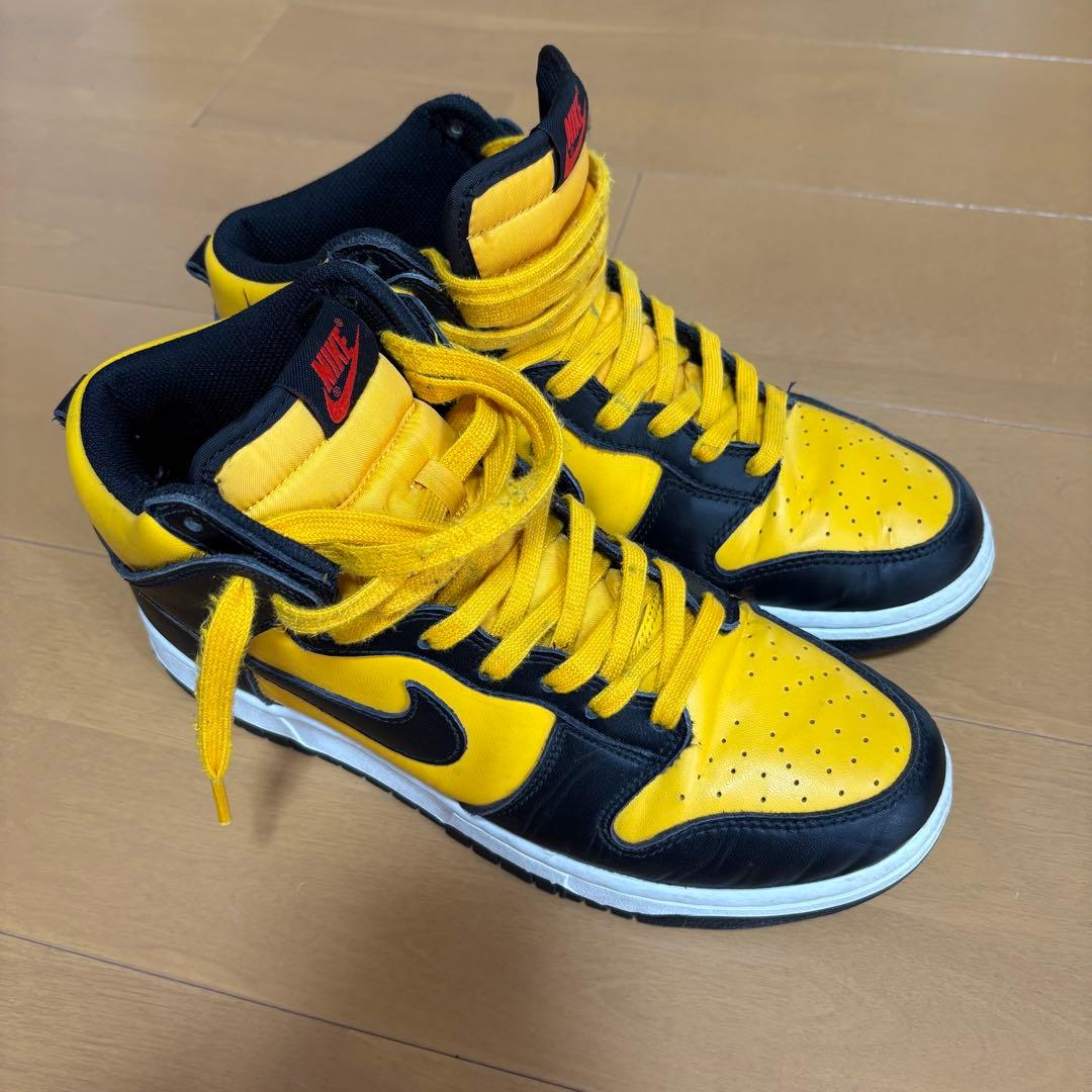 ナイキ ハイカット スニーカー イエロー/ブラック - メルカリ