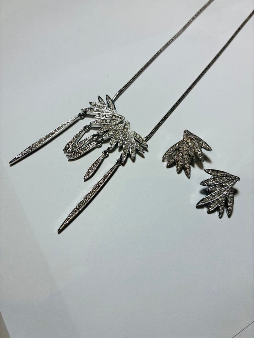 クリスチャンディオールネックレス&イヤリング Christian Dior クリスチャンディオール ネックレス CDロゴ サークル