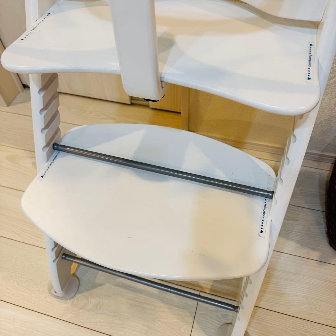 《大人気カラー》 大和屋 すくすくチェアプラス ホワイト ハイチェア