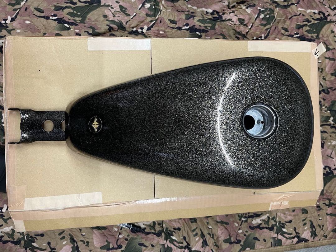 スポーツスター48純正タンク XL1200 XL883 インジェクション - メルカリ