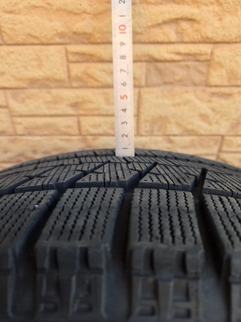 ブリジストン　スタッドレスタイヤ　215/55/R17 ２本セット