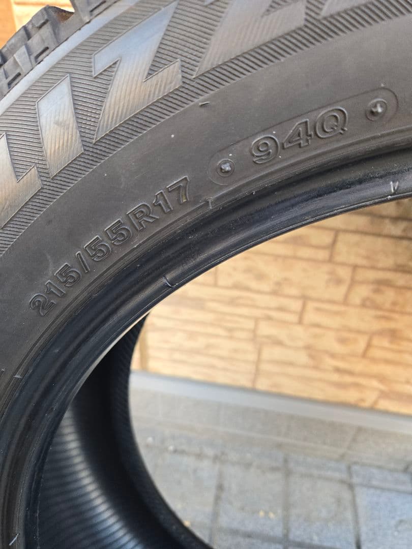 ブリジストン　スタッドレスタイヤ　215/55/R17 ２本セット