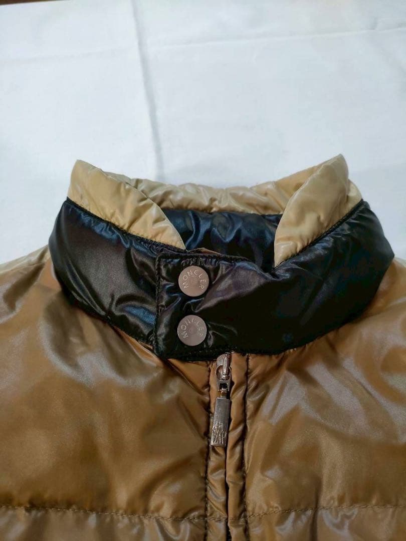 定価 15万円 モンクレール ダウン ブラウン系 ショート丈 正規品