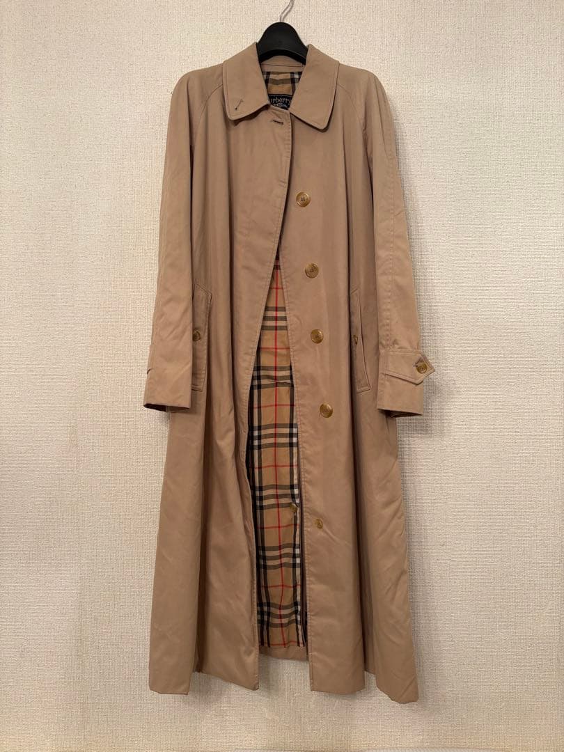Burberry トレンチコート ステンカラー Burberryコートのラグラン袖ボリューム調整|アウター|BLOG | ブログ