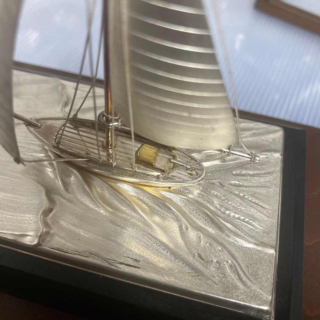 銀製品 ヨット 航海船 帆船 ガラスケース付き 縁起物 工芸品 置物