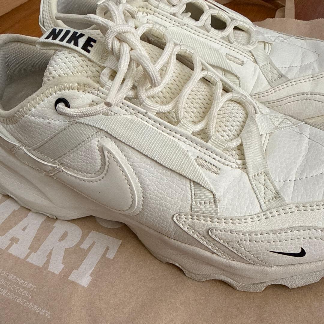 NIKE】TC7900スニーカー White⭐︎25cm - メルカリ