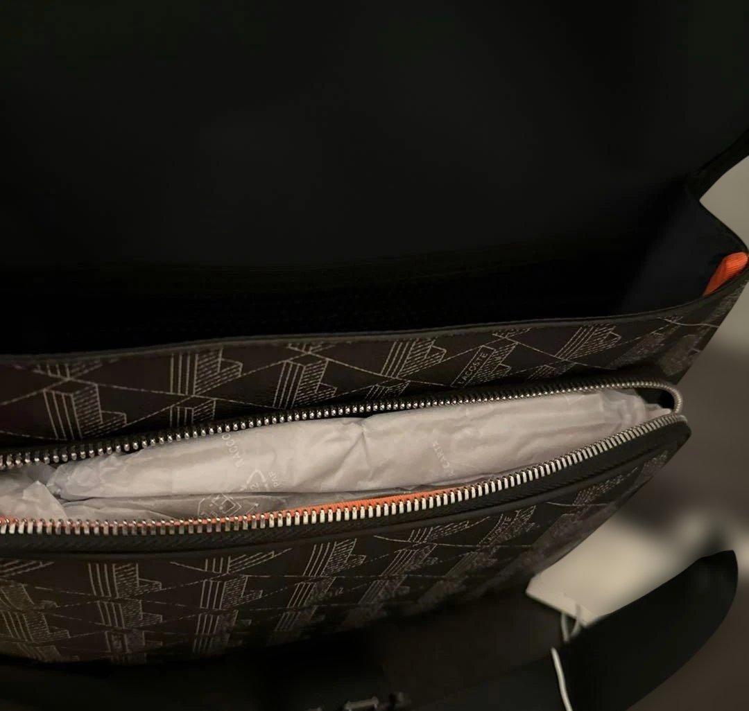 【超美品】新品　LACOSTE ショルダーバッグ《保存袋付き》