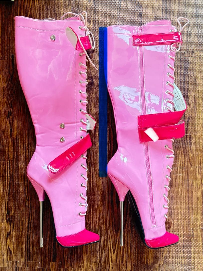 新品未使用フェティッシュ】ピンクニーハイブーツ - メルカリ