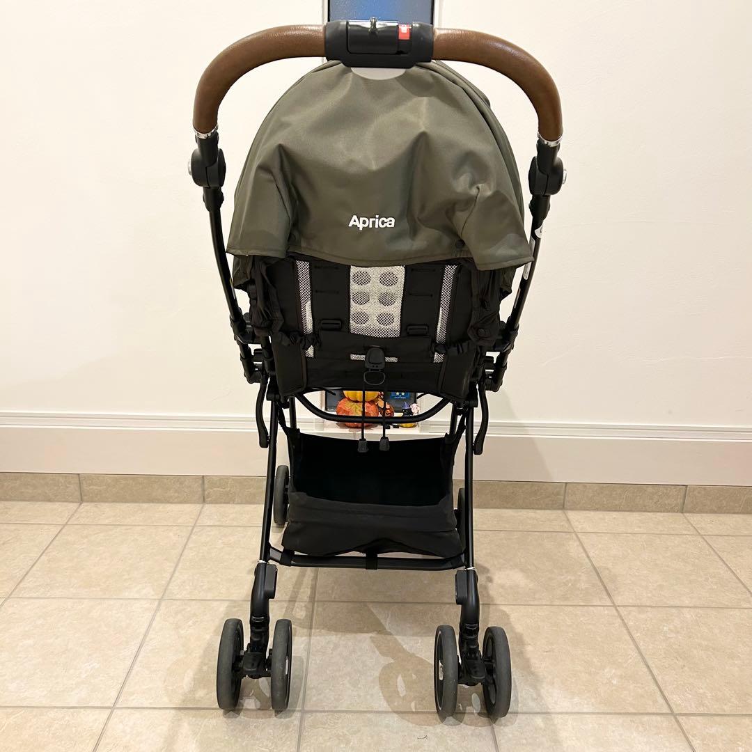 美品 アップリカ ラクーナビッテクッション アニマル柄 レザー